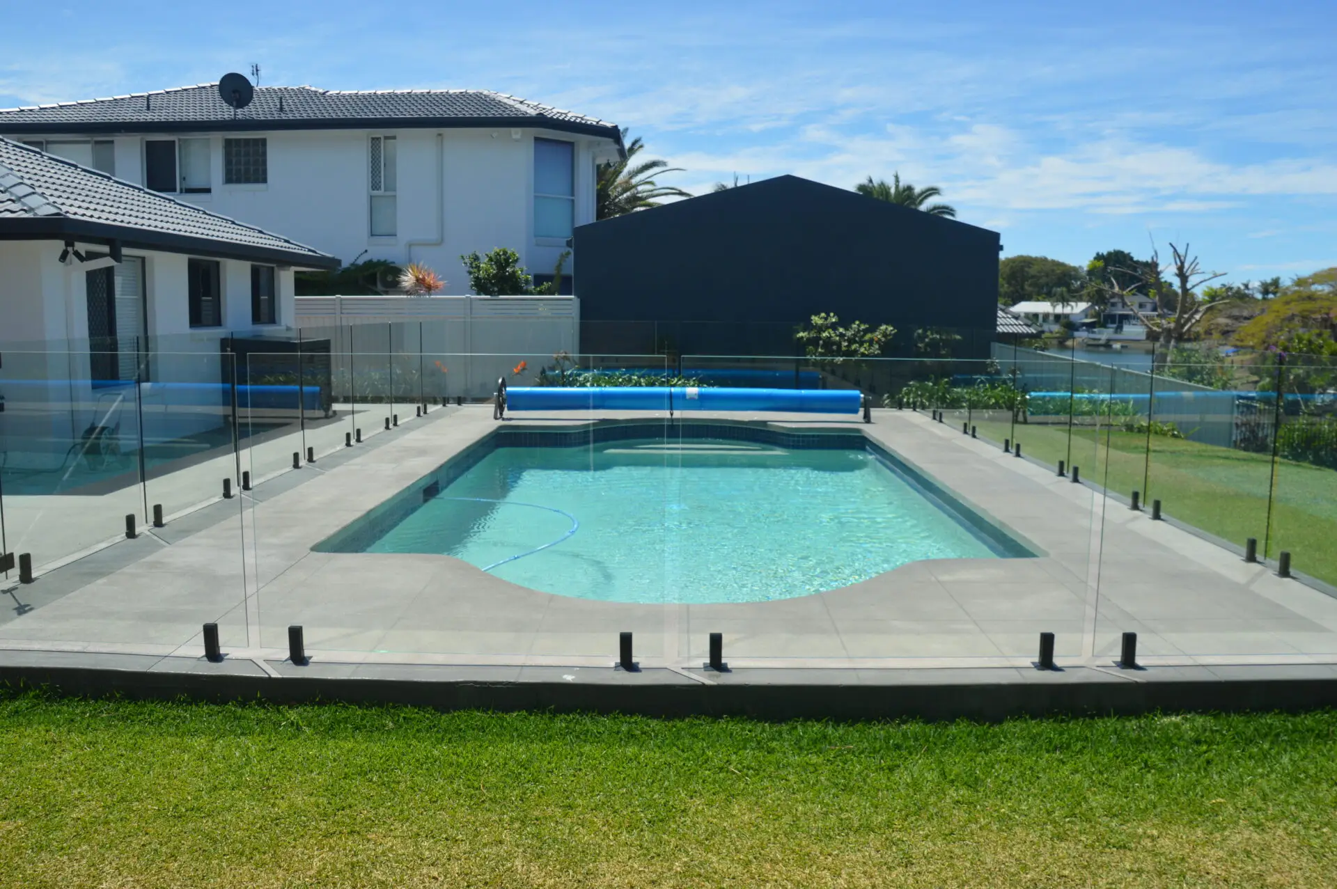Upgrade Your Poolside Paradise: Stunning Concrete Ideas for 2025